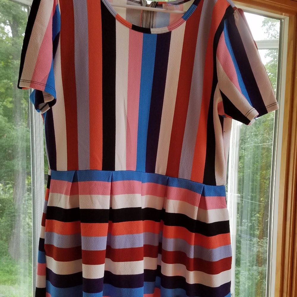Lularoe amelia